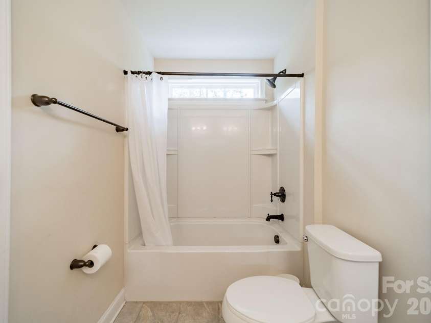 512 Stillwater Road, Troutman, NC 28166.  MLS# CAR4382195, YatesRealty ID 7358. 