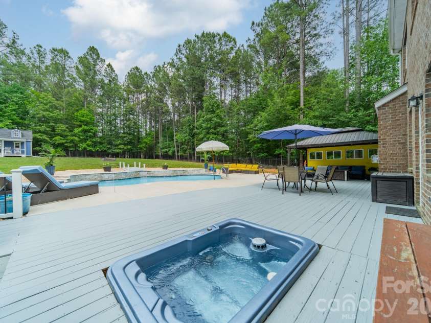 512 Stillwater Road, Troutman, NC 28166.  MLS# CAR4382195, YatesRealty ID 7358. 