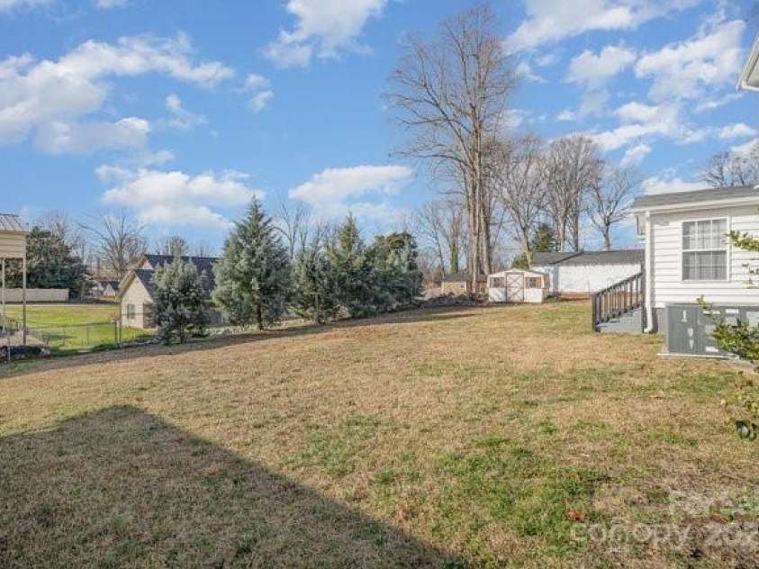 303 Bost Street, Kannapolis, NC 28081.  MLS# CAR4231090, YatesRealty ID 7359. 