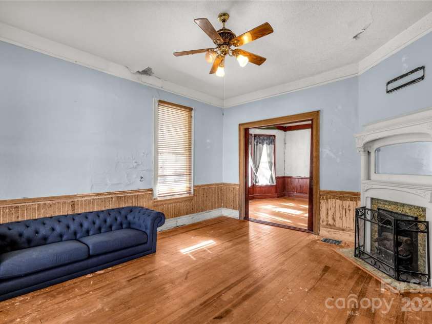 307 Kings Mountain Street, Clover, SC 29710.  MLS# CAR4200018, YatesRealty ID 7359. 