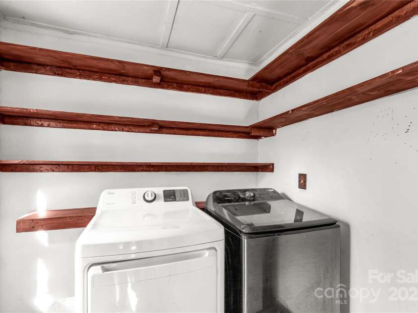 307 Kings Mountain Street, Clover, SC 29710.  MLS# CAR4200018, YatesRealty ID 7359. 