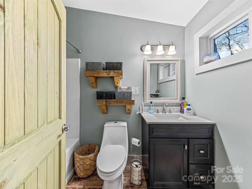 9490 Greenville Highway, Brevard, NC 28712.  MLS# CAR4217427, YatesRealty ID 736. 