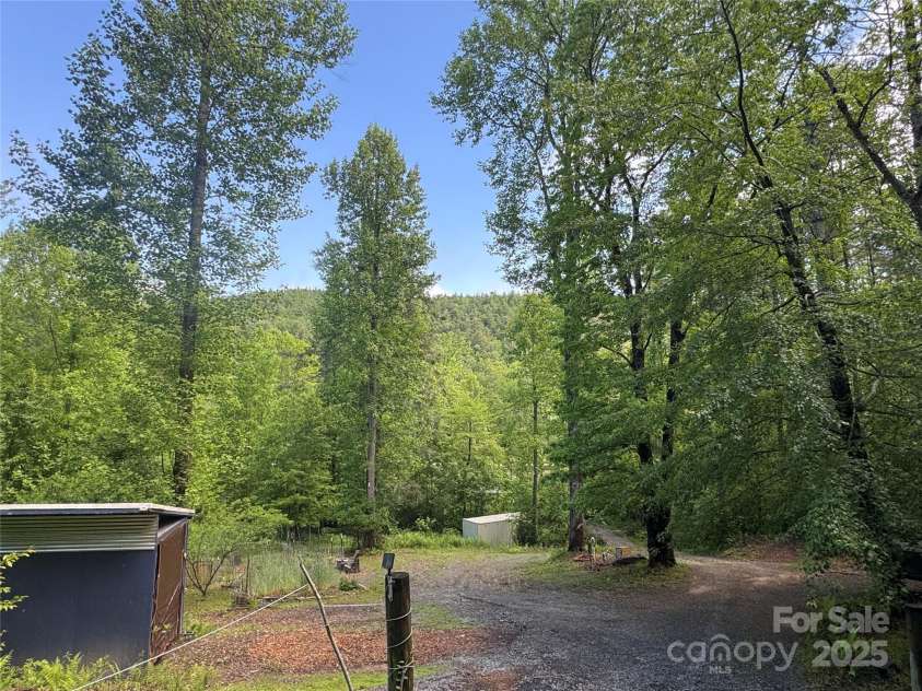 9490 Greenville Highway, Brevard, NC 28712.  MLS# CAR4217427, YatesRealty ID 736. 