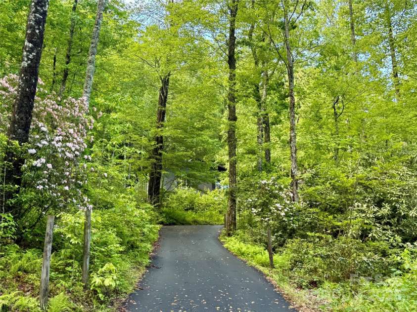 9490 Greenville Highway, Brevard, NC 28712.  MLS# CAR4217427, YatesRealty ID 736. 