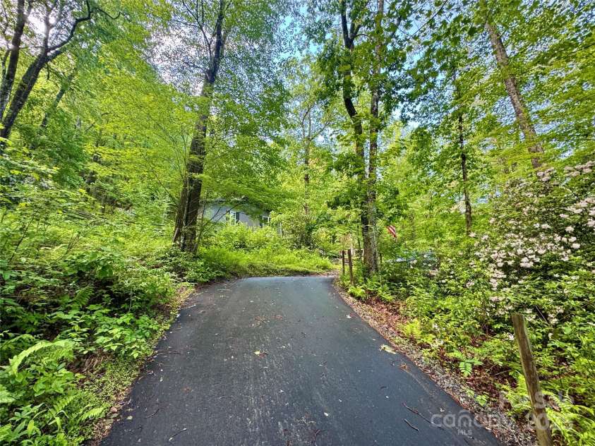 9490 Greenville Highway, Brevard, NC 28712.  MLS# CAR4217427, YatesRealty ID 736. 