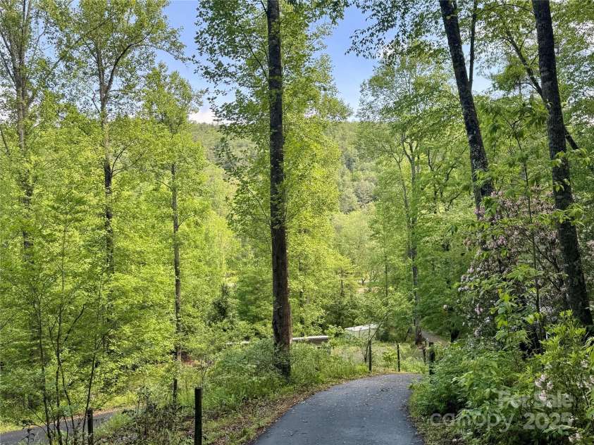 9490 Greenville Highway, Brevard, NC 28712.  MLS# CAR4217427, YatesRealty ID 736. 