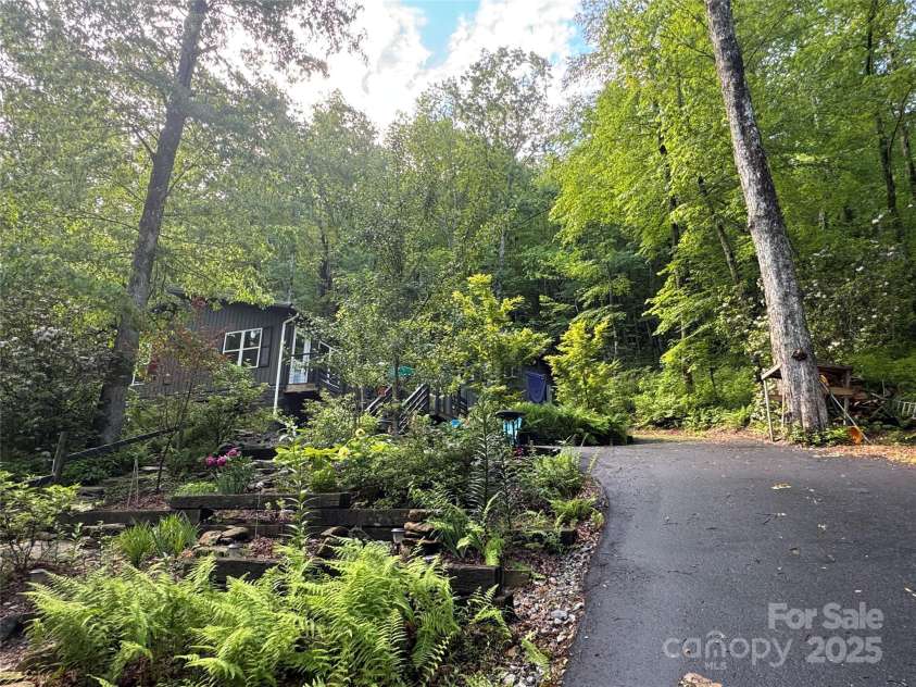 9490 Greenville Highway, Brevard, NC 28712.  MLS# CAR4217427, YatesRealty ID 736. 