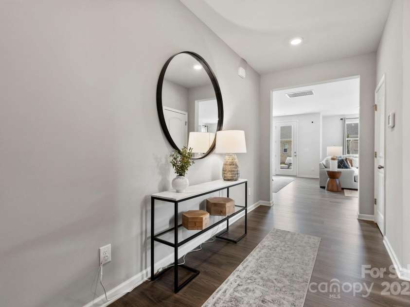 3312 Meadow Wood Court, Maiden, NC 28650.  MLS# CAR4216300, YatesRealty ID 7361. Foyer