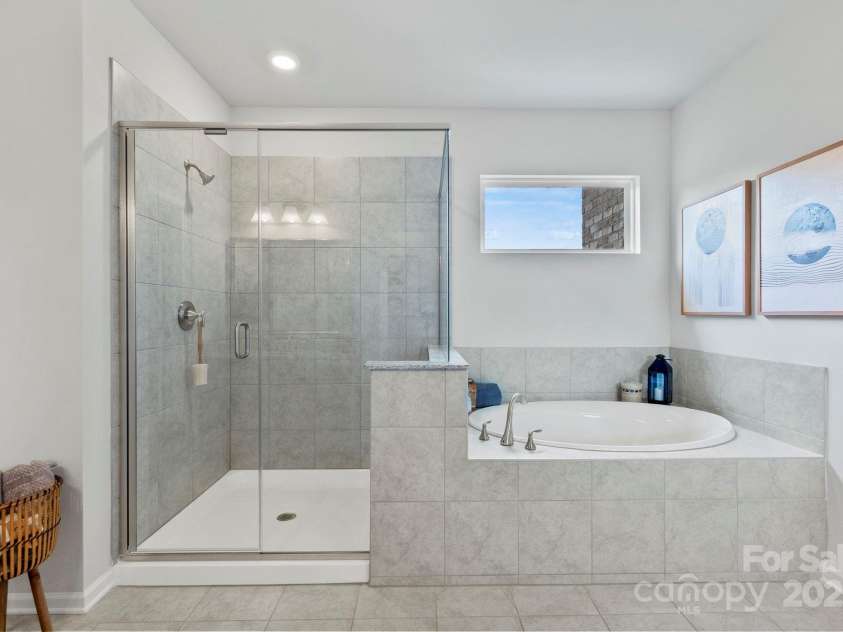 3312 Meadow Wood Court, Maiden, NC 28650.  MLS# CAR4216300, YatesRealty ID 7361. Primary Bath