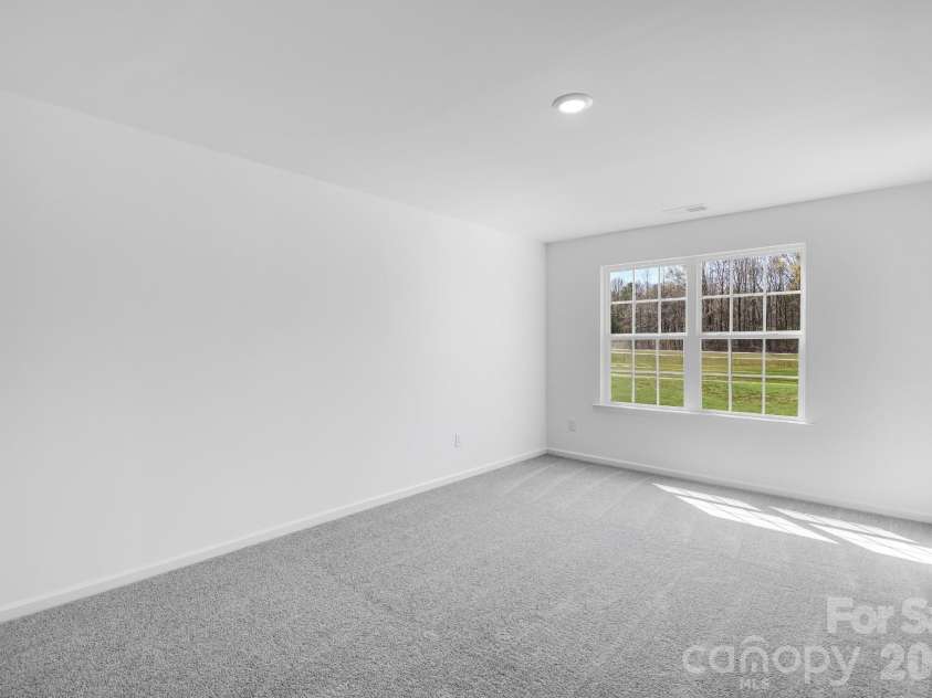 647 Sparano Loop, York, SC 29745.  MLS# CAR4345272, YatesRealty ID 7362. 
