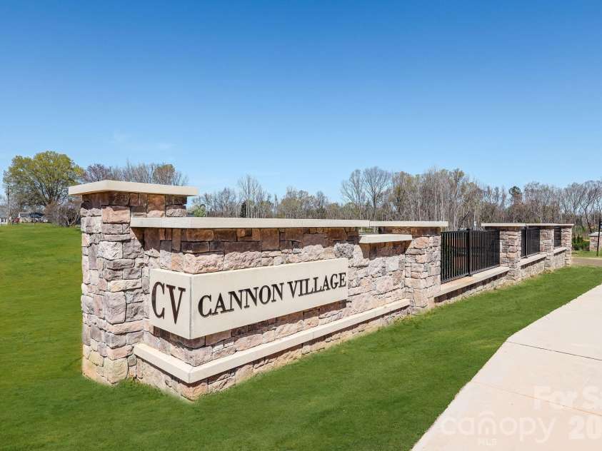 631 Sparano Loop, York, SC 29745.  MLS# CAR4345268, YatesRealty ID 7363. 