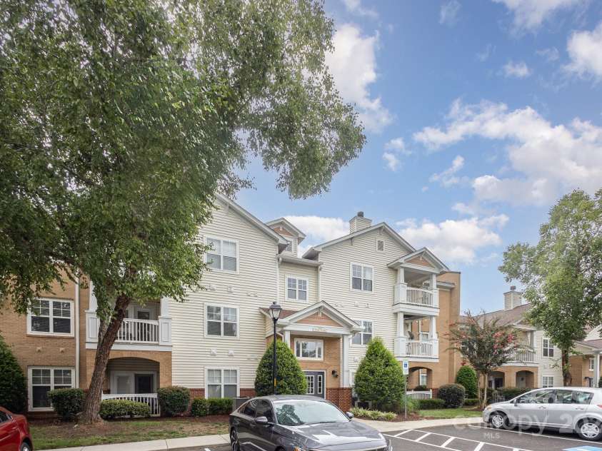 17135 Red Feather Drive, Charlotte, NC 28277.  MLS# CAR4168638, YatesRealty ID 7364. 