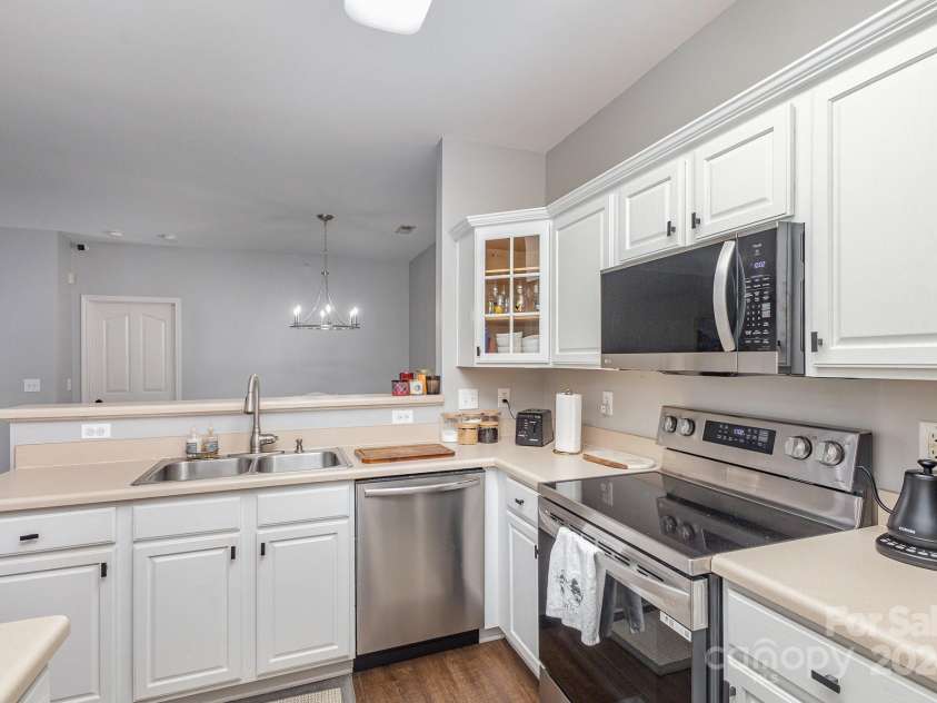 17135 Red Feather Drive, Charlotte, NC 28277.  MLS# CAR4168638, YatesRealty ID 7364. 