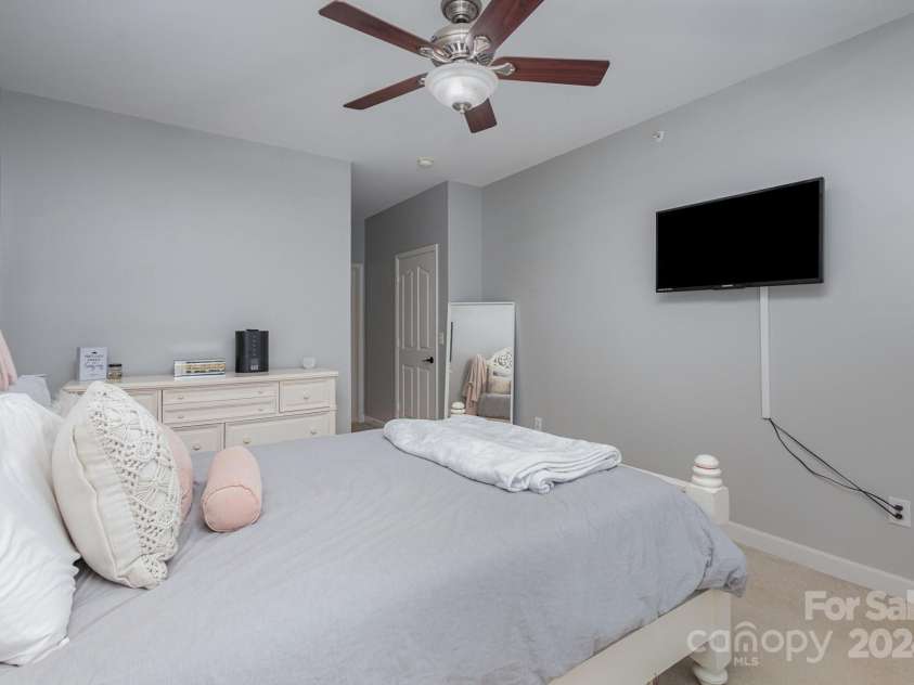 17135 Red Feather Drive, Charlotte, NC 28277.  MLS# CAR4168638, YatesRealty ID 7364. 