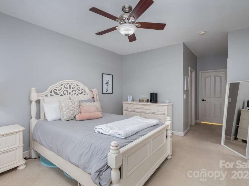 17135 Red Feather Drive, Charlotte, NC 28277.  MLS# CAR4168638, YatesRealty ID 7364. 