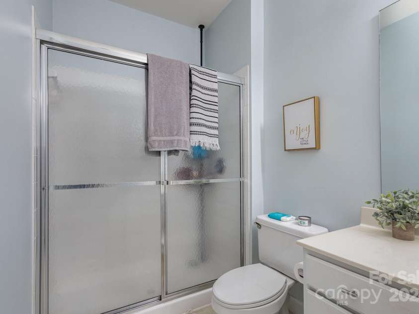 17135 Red Feather Drive, Charlotte, NC 28277.  MLS# CAR4168638, YatesRealty ID 7364. 