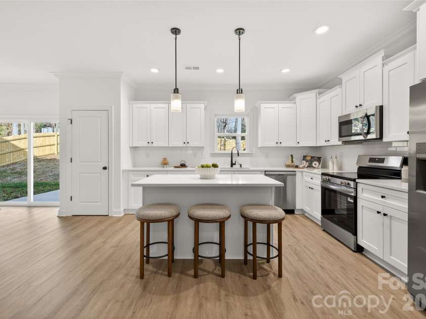 519 Anne Avenue, Waxhaw, NC 28173.  MLS# CAR4344099, YatesRealty ID 7367. 