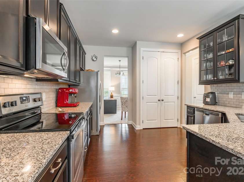 10118 Castlebrooke Drive, Concord, NC 28027.  MLS# CAR4239174, YatesRealty ID 7368. 