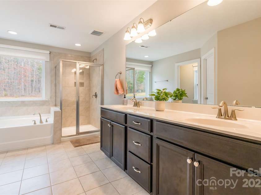 10118 Castlebrooke Drive, Concord, NC 28027.  MLS# CAR4239174, YatesRealty ID 7368. 