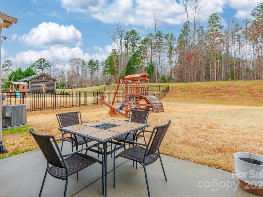 10118 Castlebrooke Drive, Concord, NC 28027.  MLS# CAR4239174, YatesRealty ID 7368. 