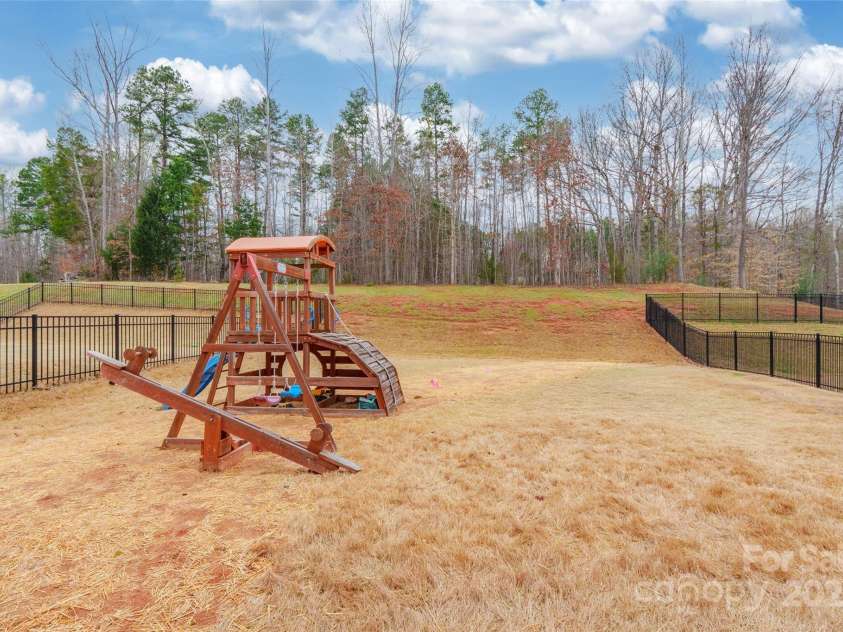 10118 Castlebrooke Drive, Concord, NC 28027.  MLS# CAR4239174, YatesRealty ID 7368. 