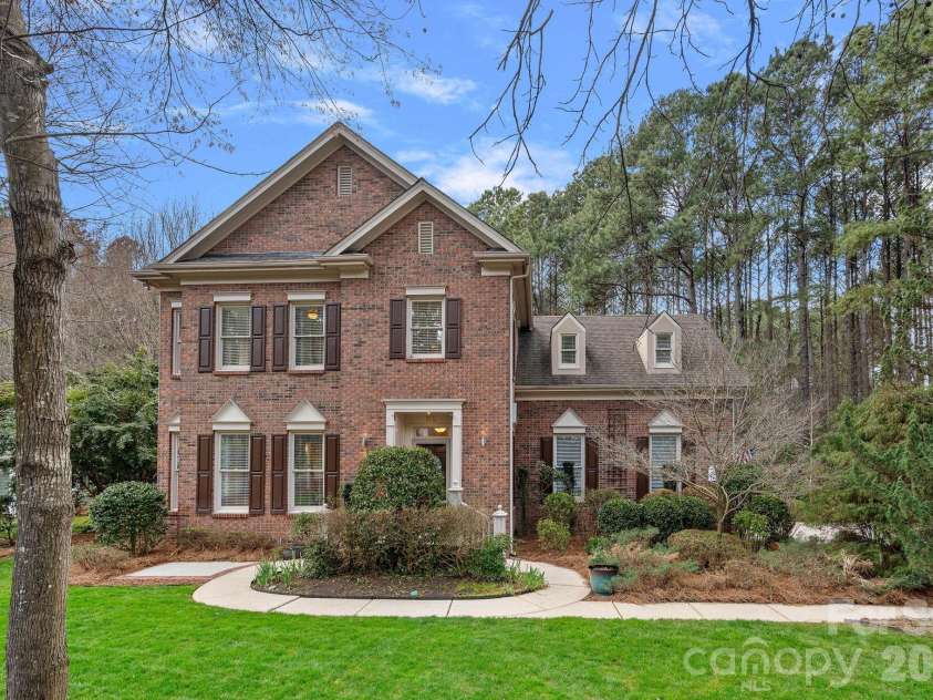 115 Pine Cliff Lane, Mooresville, NC 28117.  MLS# CAR4354716, YatesRealty ID 7368. 