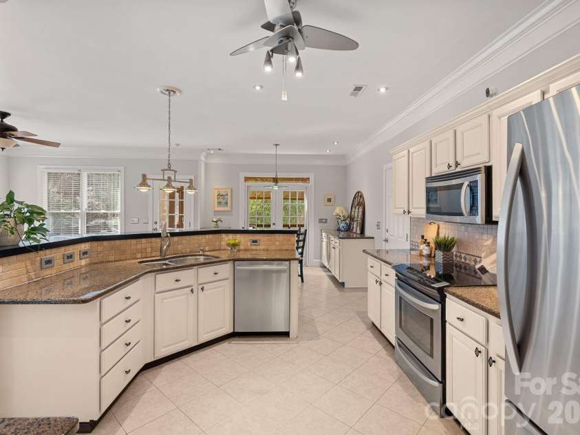 115 Pine Cliff Lane, Mooresville, NC 28117.  MLS# CAR4354716, YatesRealty ID 7368. 