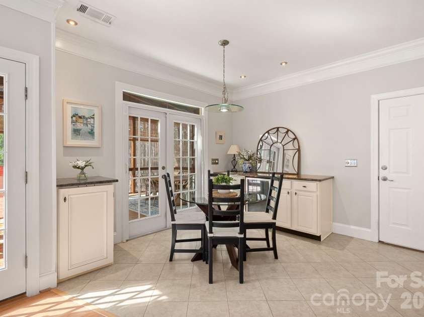115 Pine Cliff Lane, Mooresville, NC 28117.  MLS# CAR4354716, YatesRealty ID 7368. 
