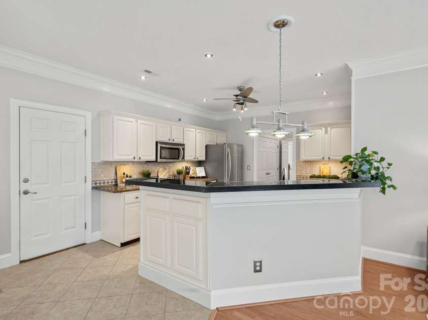 115 Pine Cliff Lane, Mooresville, NC 28117.  MLS# CAR4354716, YatesRealty ID 7368. 