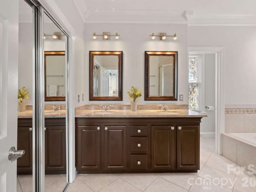 115 Pine Cliff Lane, Mooresville, NC 28117.  MLS# CAR4354716, YatesRealty ID 7368. 