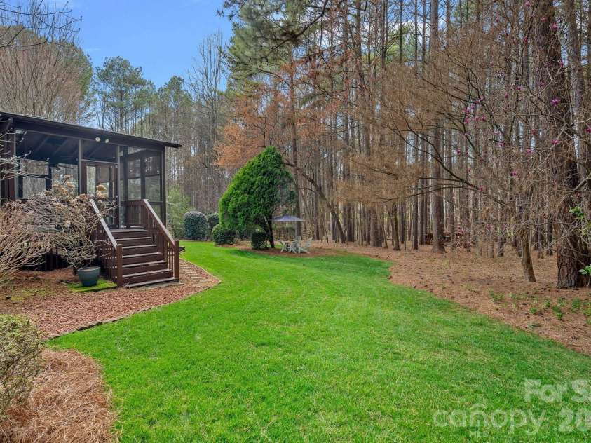 115 Pine Cliff Lane, Mooresville, NC 28117.  MLS# CAR4354716, YatesRealty ID 7368. 