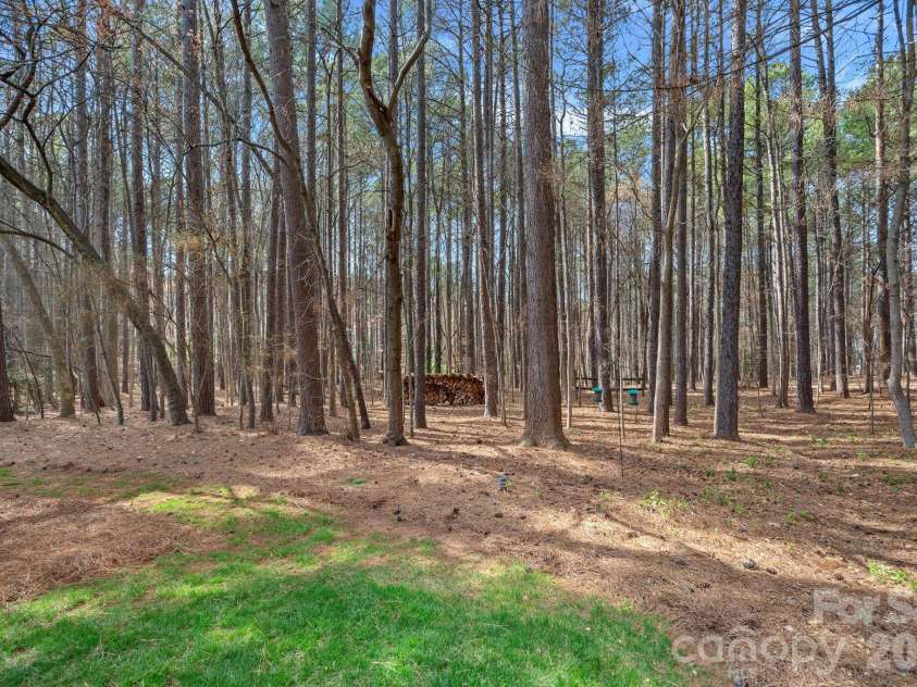 115 Pine Cliff Lane, Mooresville, NC 28117.  MLS# CAR4354716, YatesRealty ID 7368. 