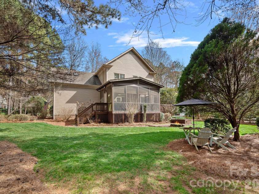 115 Pine Cliff Lane, Mooresville, NC 28117.  MLS# CAR4354716, YatesRealty ID 7368. 