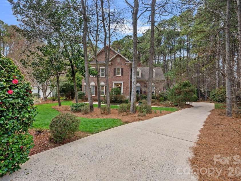 115 Pine Cliff Lane, Mooresville, NC 28117.  MLS# CAR4354716, YatesRealty ID 7368. 