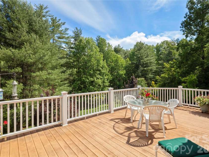 842 Rickel Drive, Hendersonville, NC 28739.  MLS# CAR4273464, YatesRealty ID 7369. 