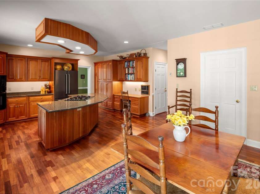 842 Rickel Drive, Hendersonville, NC 28739.  MLS# CAR4273464, YatesRealty ID 7369. 