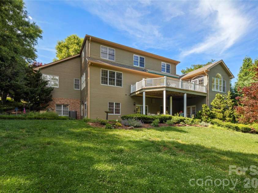 842 Rickel Drive, Hendersonville, NC 28739.  MLS# CAR4273464, YatesRealty ID 7369. 