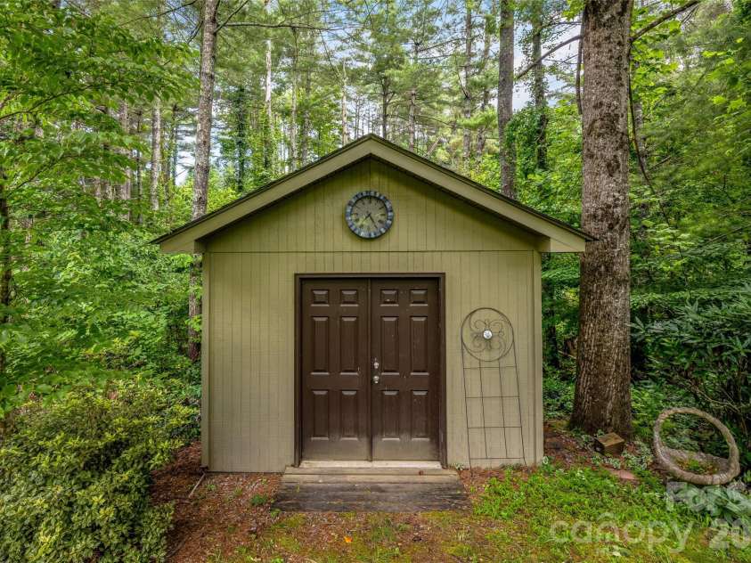 842 Rickel Drive, Hendersonville, NC 28739.  MLS# CAR4273464, YatesRealty ID 7369. 
