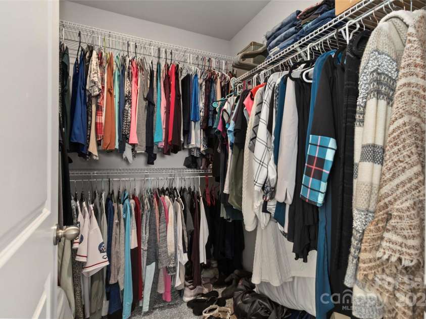 3750 County Down Avenue, Kannapolis, NC 28081.  MLS# CAR4187706, YatesRealty ID 737. Walk in closet