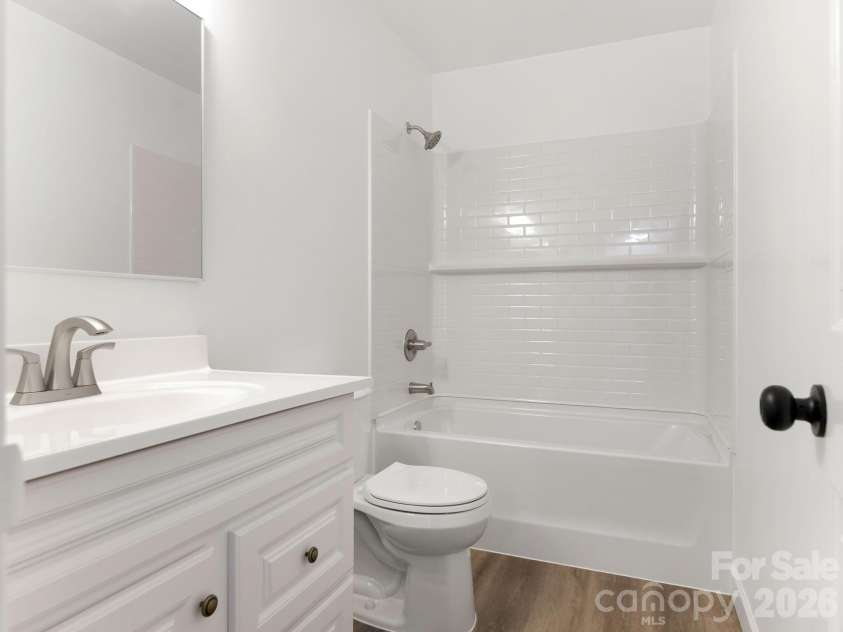 6223 Whitewater Drive, Charlotte, NC 28214.  MLS# CAR4359307, YatesRealty ID 7370. Full Bath 2