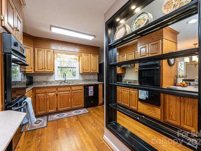 1524 Court Circle, Newton, NC 28658.  MLS# CAR4247283, YatesRealty ID 7372. 