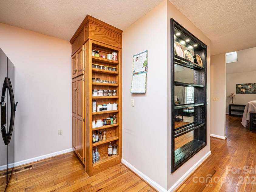 1524 Court Circle, Newton, NC 28658.  MLS# CAR4247283, YatesRealty ID 7372. 