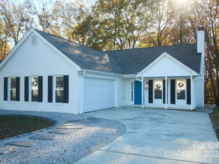 2907 Ashe Croft Drive, Indian Trail, NC 28079.  MLS# CAR4322450, YatesRealty ID 7372. 
