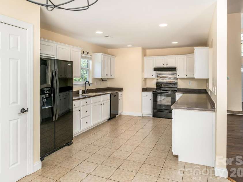 235 Kendra Drive, Mooresville, NC 28117.  MLS# CAR4389102, YatesRealty ID 7373. 