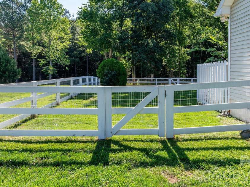 235 Kendra Drive, Mooresville, NC 28117.  MLS# CAR4389102, YatesRealty ID 7373. 