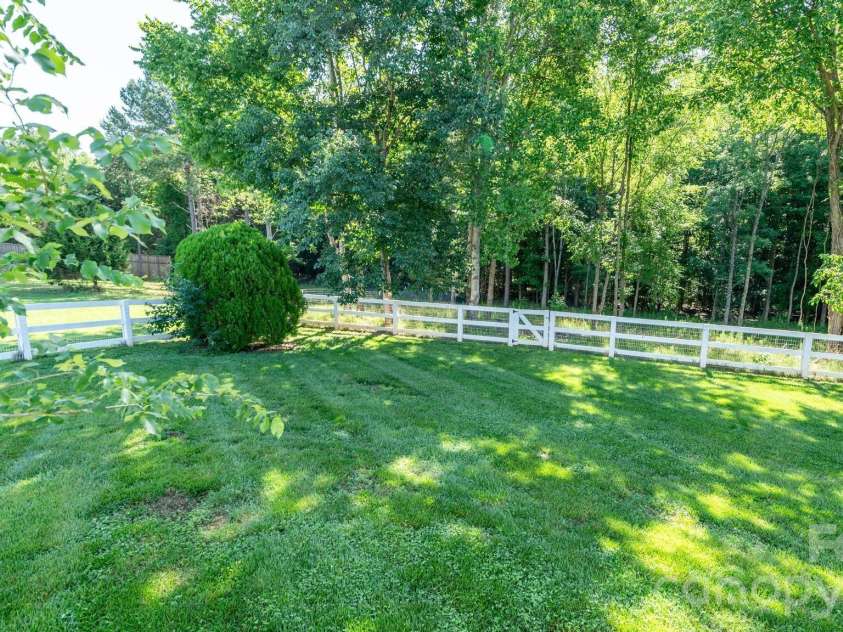 235 Kendra Drive, Mooresville, NC 28117.  MLS# CAR4389102, YatesRealty ID 7373. 
