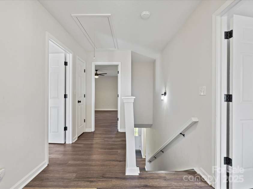 3201 Decapolis Drive, Charlotte, NC 28215.  MLS# CAR4282922, YatesRealty ID 7373. 