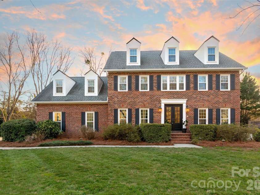 5512 Bellerive Court, Charlotte, NC 28277.  MLS# CAR4332977, YatesRealty ID 7374. 5512 Bellerive Ct