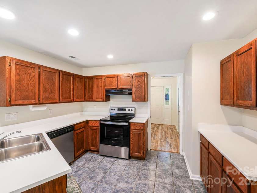 1938 Dembrigh Lane, Charlotte, NC 28262.  MLS# CAR4248394, YatesRealty ID 7375. 