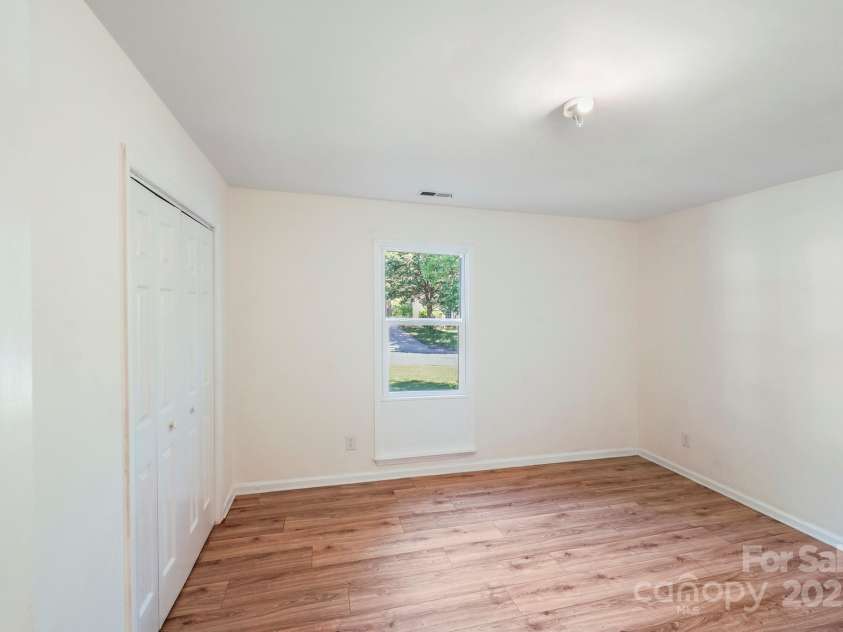 1938 Dembrigh Lane, Charlotte, NC 28262.  MLS# CAR4248394, YatesRealty ID 7375. 